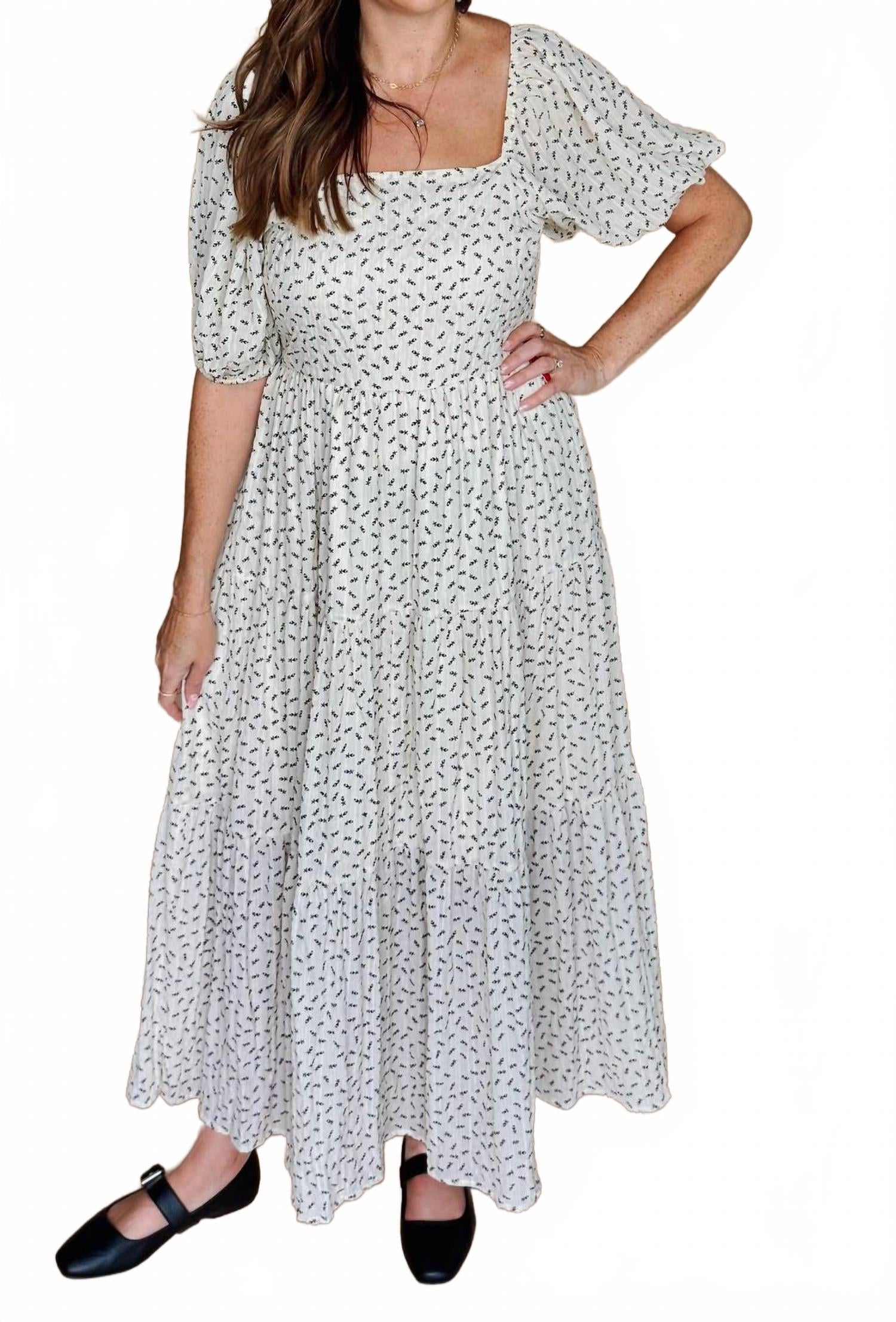 Things Between Платье-макси кремового цвета "Больше, чем я себе представляла"
Things Between Платье-макси кремового цвета "Больше, чем я себе представляла"