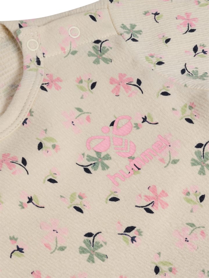 Платье Hummel, цвет whitecap gray
Платье Hummel, цвет whitecap gray