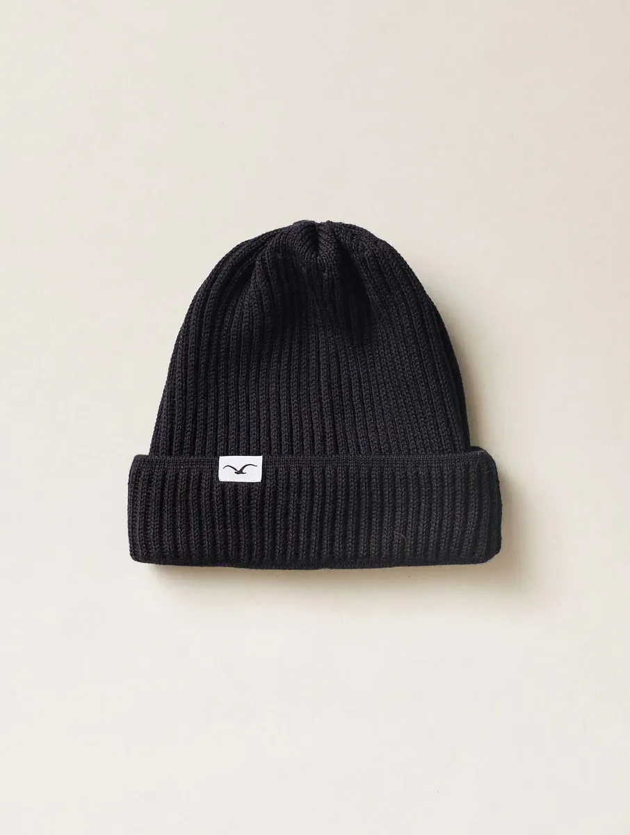 Вязаная шапка Cleptomanicx "Шторм" в неподвластном времени дизайне, синий
Вязаная шапка Cleptomanicx "Шторм" в неподвластном времени дизайне, синий