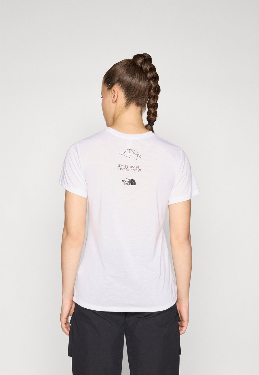 Футболка The North Face MULTIPLE PLACEMENT TEE GRAPHIC, White, Белый, Футболка The North Face MULTIPLE PLACEMENT TEE GRAPHIC, White
Футболка The North Face MULTIPLE PLACEMENT TEE GRAPHIC, White, Белый, Футболка The North Face MULTIPLE PLACEMENT TEE GRAPHIC, White