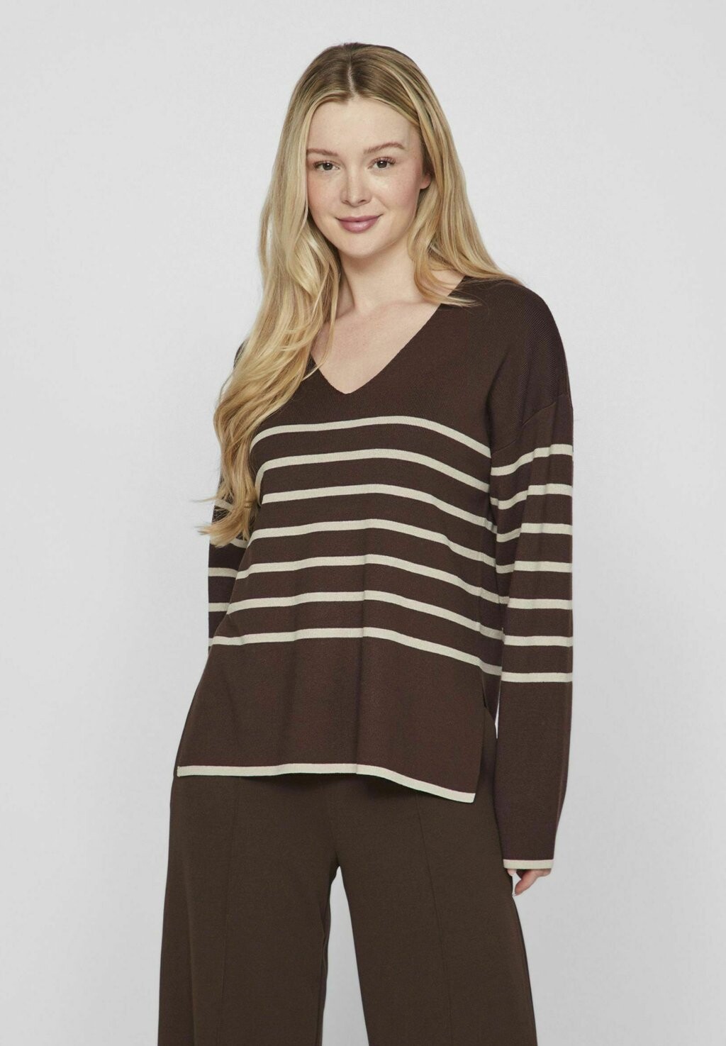 Джемпер VIOSTRIA VILA, темно-коричневый
Джемпер VIOSTRIA VILA, темно-коричневый