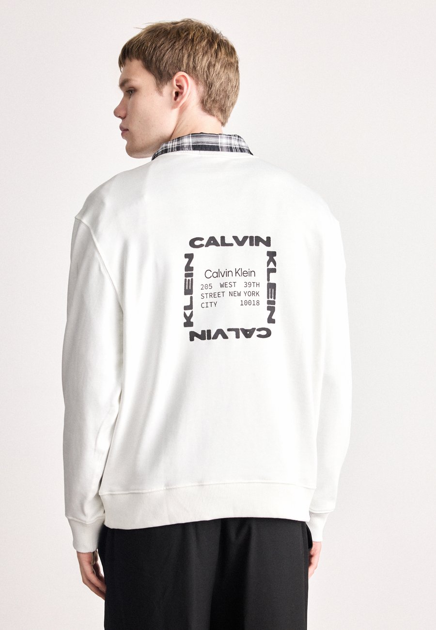 Толстовка Calvin Klein Jeans GRAPHIC, Bright White/White
Толстовка Calvin Klein Jeans GRAPHIC, Bright White/White