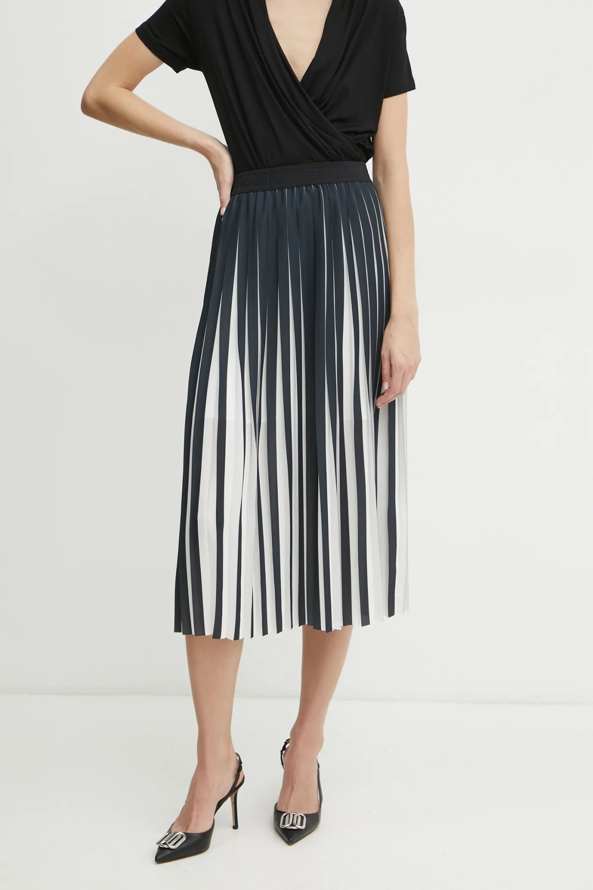 Юбка Karl Lagerfeld, черный
Юбка Karl Lagerfeld, черный