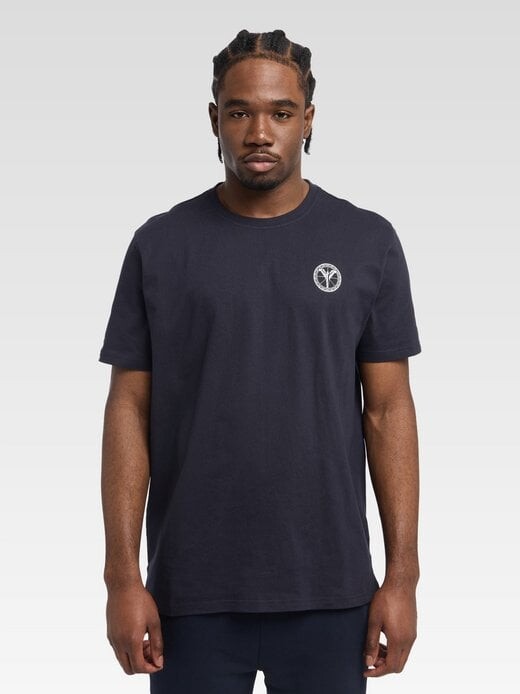 Футболка демитрий Carlo Colucci, синий
Футболка демитрий Carlo Colucci, синий