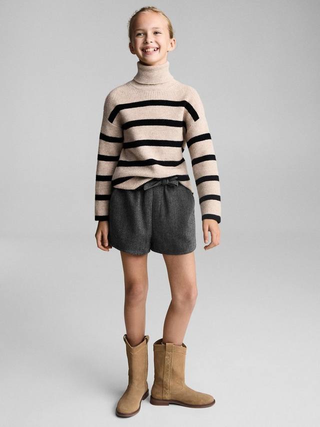 Детские вязаные шорты Sheila Mango, Grey
Детские вязаные шорты Sheila Mango, Grey