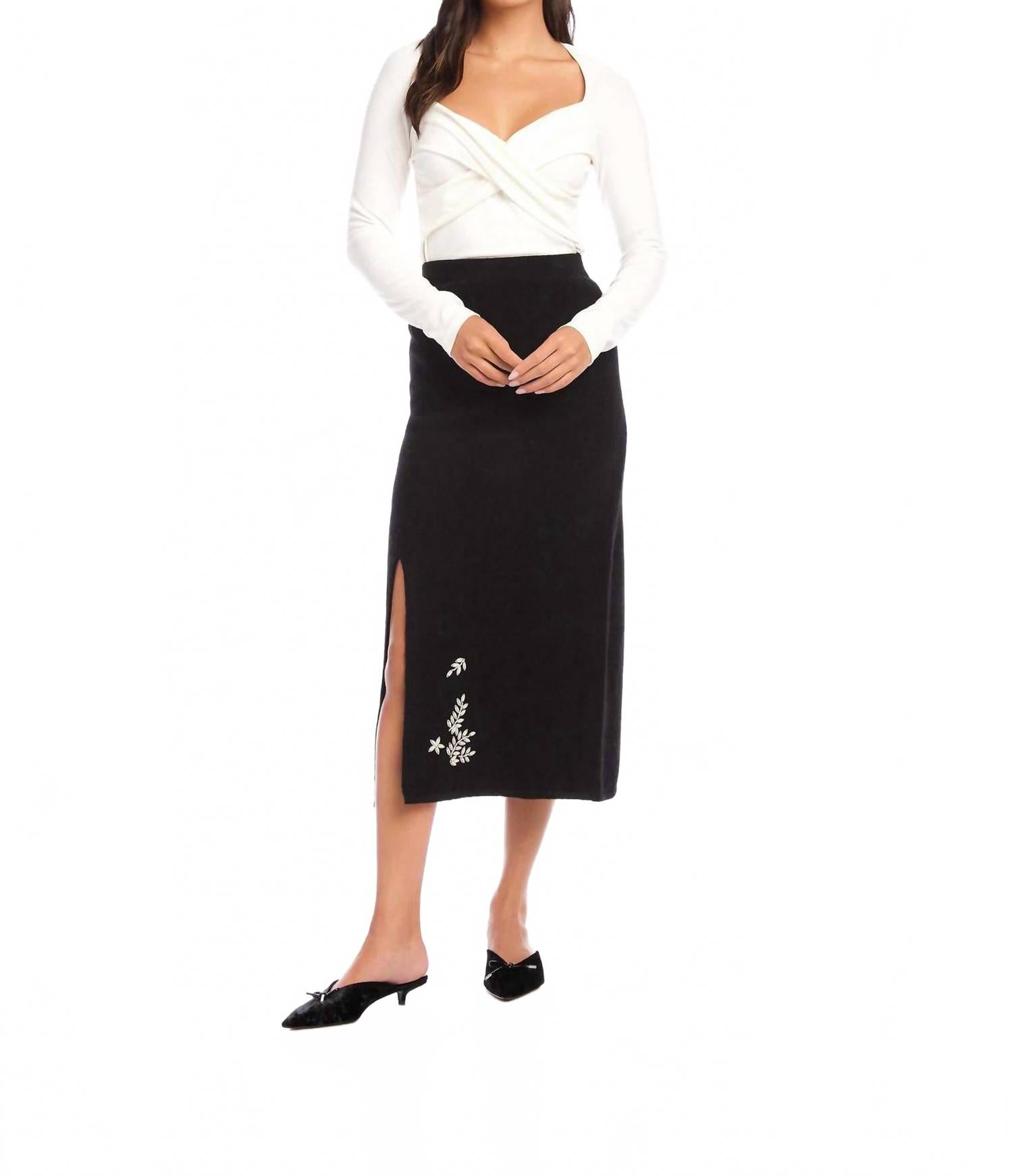 Черная юбка миди с вышивкой Fifteen Twenty
Черная юбка миди с вышивкой Fifteen Twenty