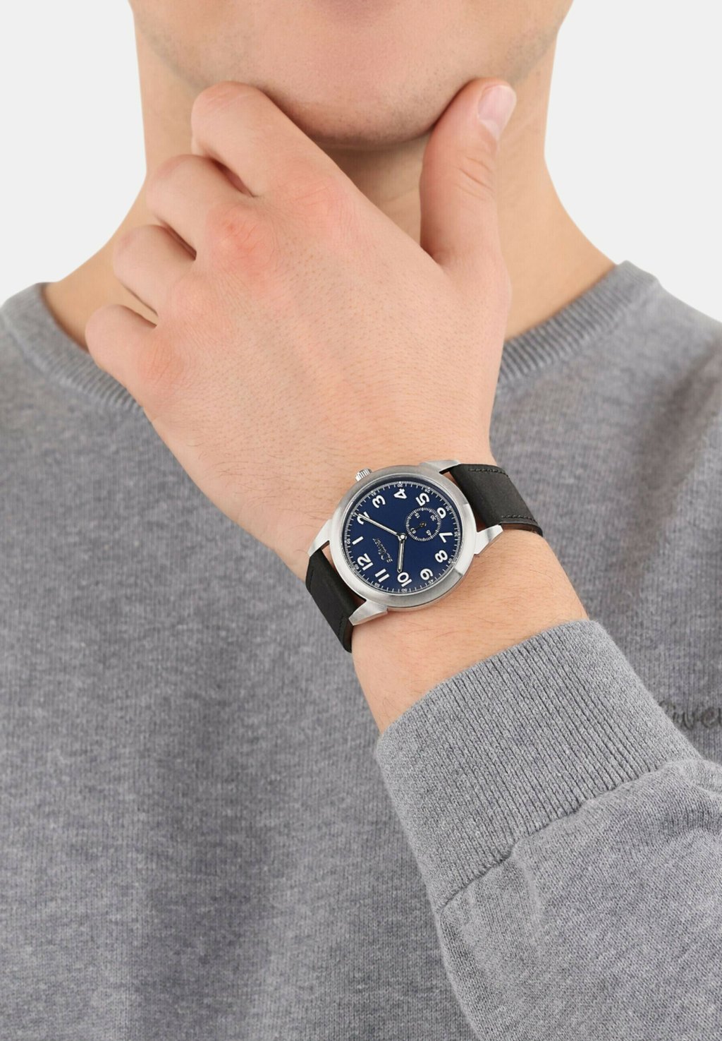 Часы с хронографом s.Oliver, черный
Часы с хронографом s.Oliver, черный