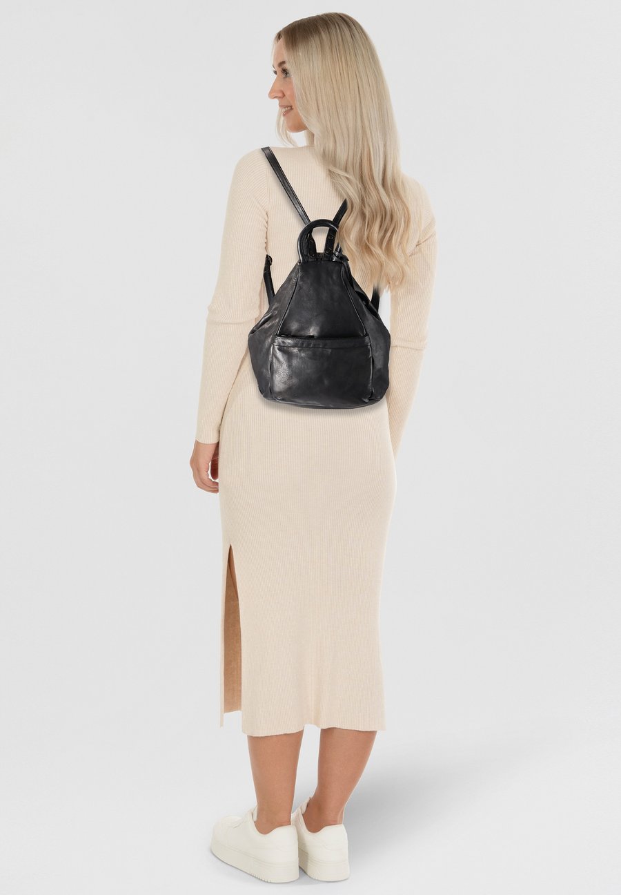 Рюкзак Harbour 2nd XANDER CITY, Dark Ash/Black
Рюкзак Harbour 2nd XANDER CITY, Dark Ash/Black