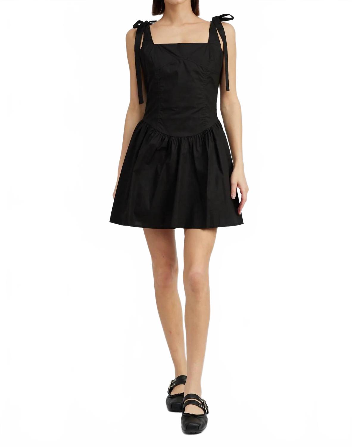 Черное мини-платье Charlie En Saison
Черное мини-платье Charlie En Saison
