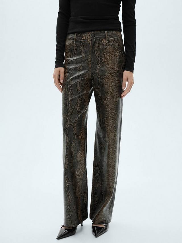 Текстурированные брюки kimmy из змеиной кожи Mango, светло-бежевый
Текстурированные брюки kimmy из змеиной кожи Mango, светло-бежевый