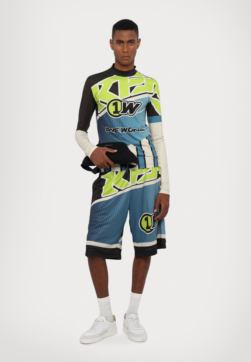 Топ с длинными рукавами ONE WORLD ZIPPED TURTLENECK UNISEX Dhruv Kapoor, мультиколор
Топ с длинными рукавами ONE WORLD ZIPPED TURTLENECK UNISEX Dhruv Kapoor, мультиколор