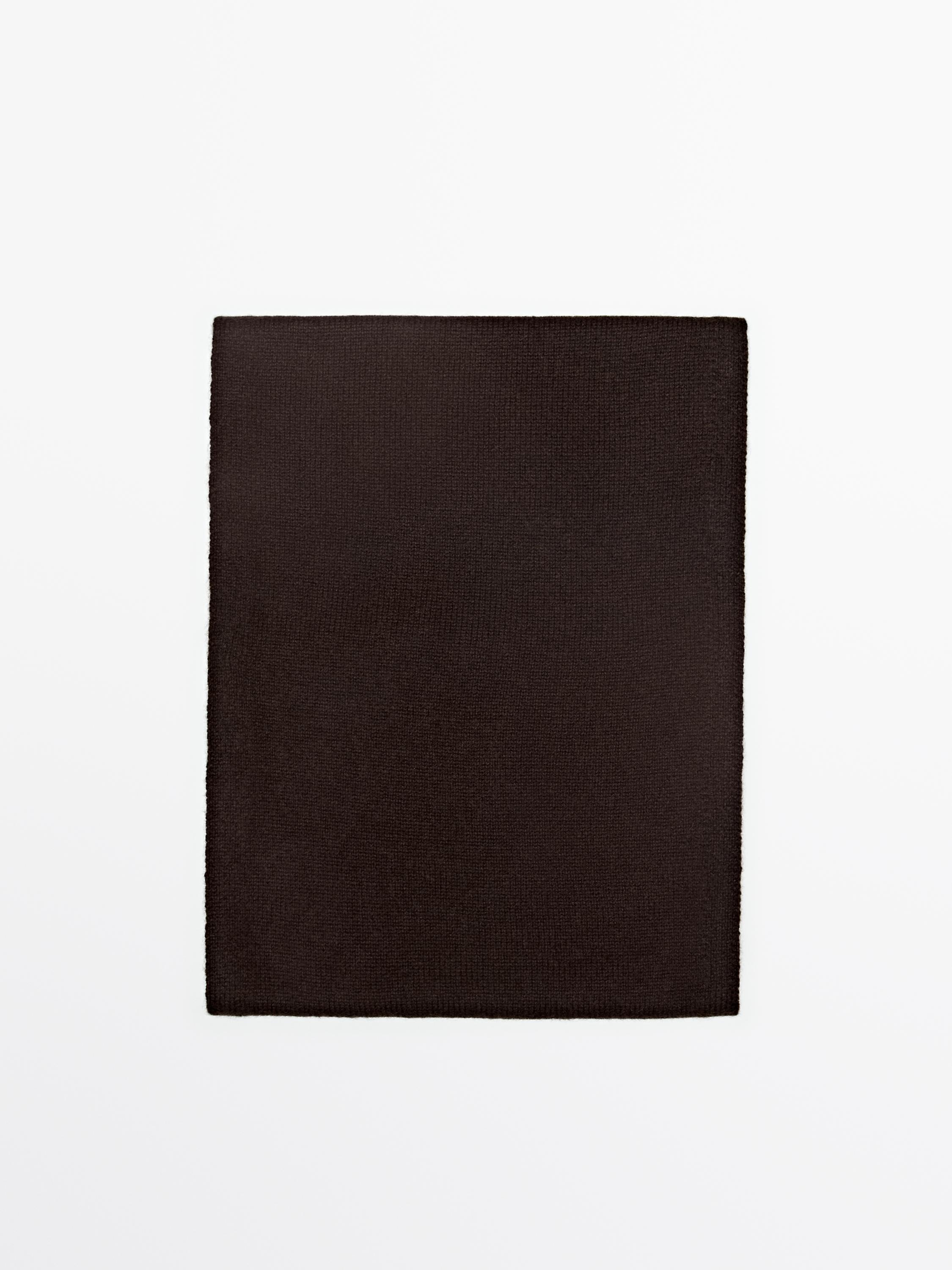 Шарф из 100% кашемира Massimo Dutti, коричневый
Шарф из 100% кашемира Massimo Dutti, коричневый