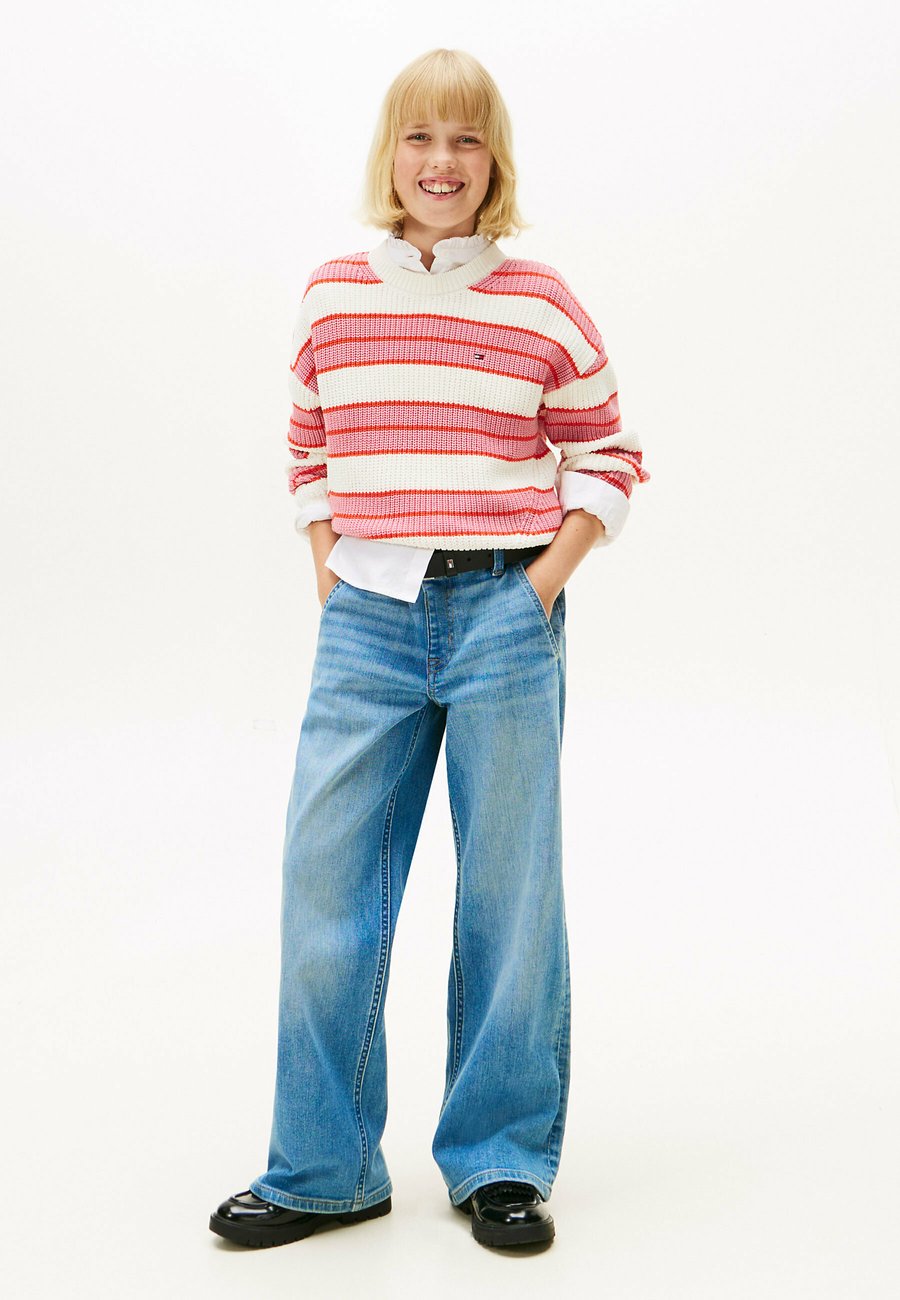 Джемпер Tommy Hilfiger STRIPE CHENILLE SWEATER, Mystic Pink Stripes/Pink
Джемпер Tommy Hilfiger STRIPE CHENILLE SWEATER, Mystic Pink Stripes/Pink
