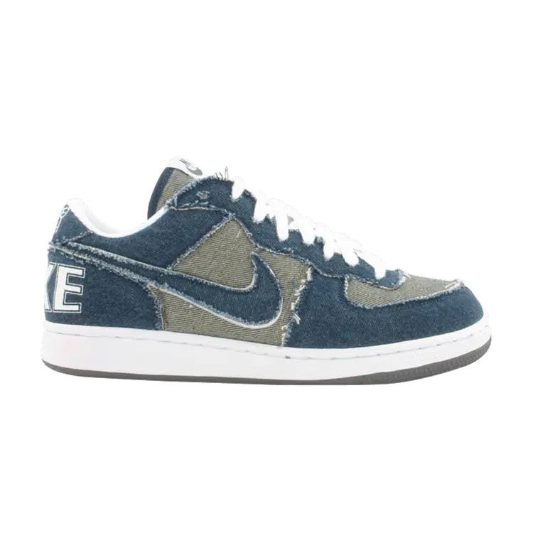 Кроссовки Nike Zoom Terminator Low 'Medicom', синий
Кроссовки Nike Zoom Terminator Low 'Medicom', синий