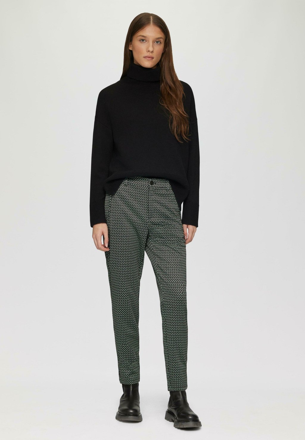 Брюки ABSTRAKT GEMUSTERTE s.Oliver, черный
Брюки ABSTRAKT GEMUSTERTE s.Oliver, черный