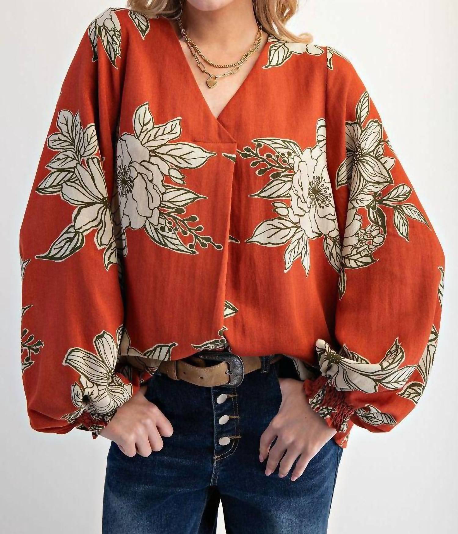 Easel Топ с V-образным вырезом и свободным кроем, цвет ржавый
Easel Топ с V-образным вырезом и свободным кроем, цвет ржавый