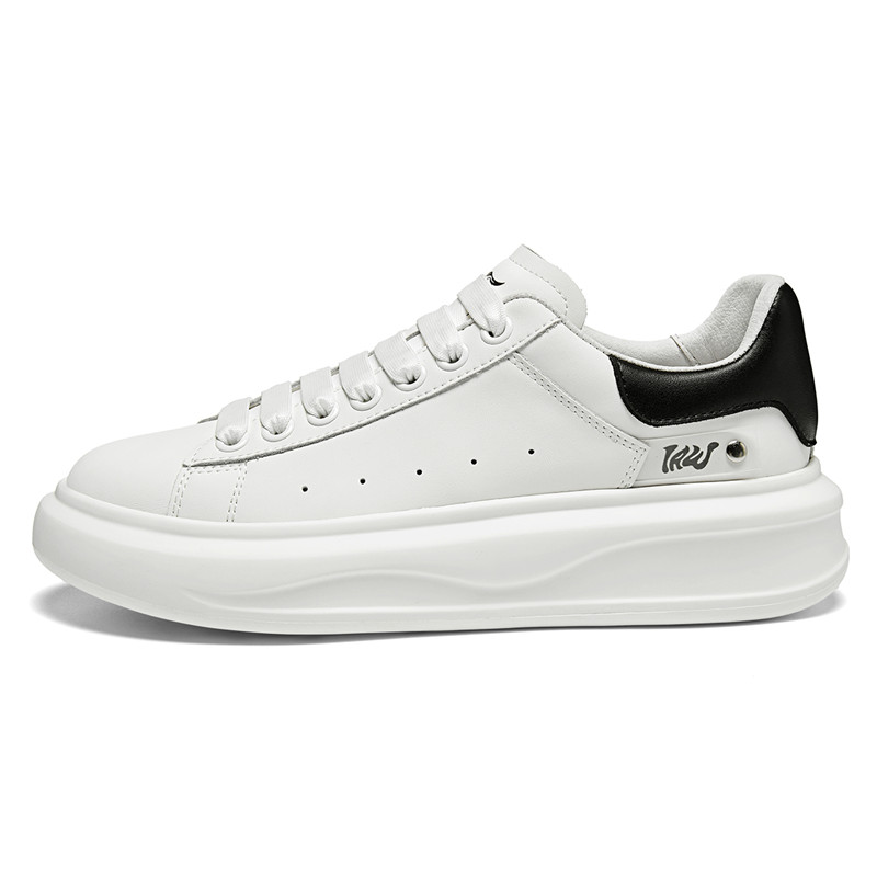 Белые кроссовки низкие скейтерские мужские SEPTWOLVES, бело-черные
Белые кроссовки низкие скейтерские мужские SEPTWOLVES, бело-черные