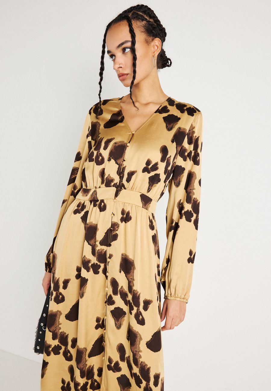 Платье MSCH Copenhagen IRIDA DRESS, Iced Coffee/Brown
Платье MSCH Copenhagen IRIDA DRESS, Iced Coffee/Brown