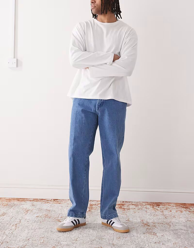 Джинсы Obey Hardwork Carpenter цвета светло-индиго
Джинсы Obey Hardwork Carpenter цвета светло-индиго