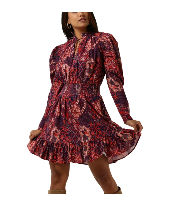 Красное мини-платье Notre-V, красный
Красное мини-платье Notre-V, красный