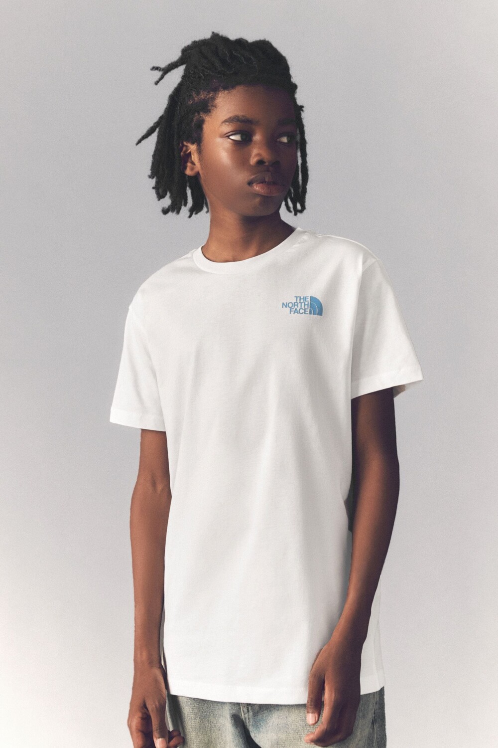 Подростковая футболка с полукуполом и принтом на спине The North Face, белый
Подростковая футболка с полукуполом и принтом на спине The North Face, белый