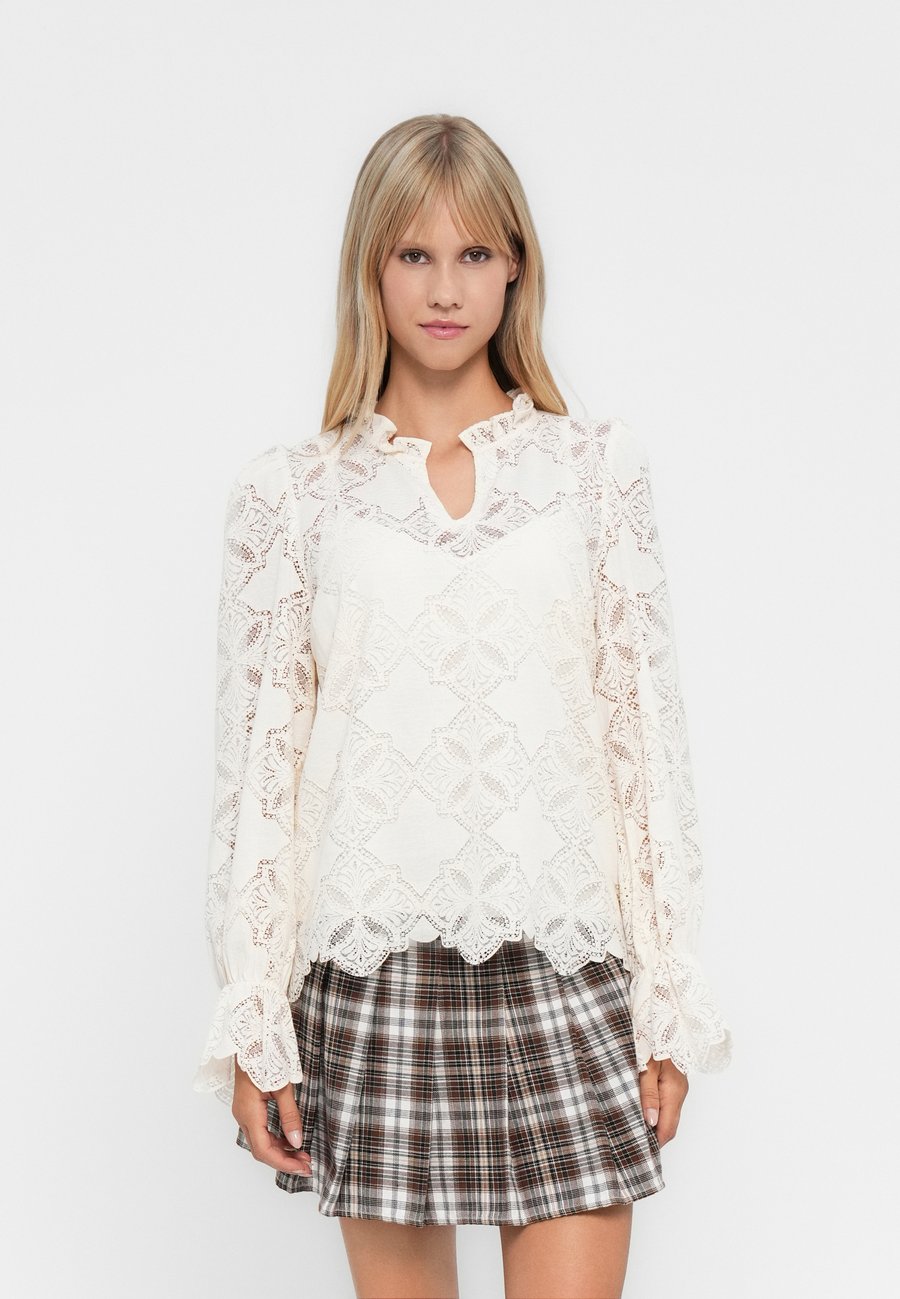 Блуза YAS YASSELMI, Birch/Off-White
Блуза YAS YASSELMI, Birch/Off-White