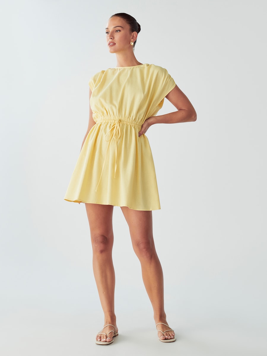 Платье Willa CHAR TUCKED DRESS, желтый
Платье Willa CHAR TUCKED DRESS, желтый