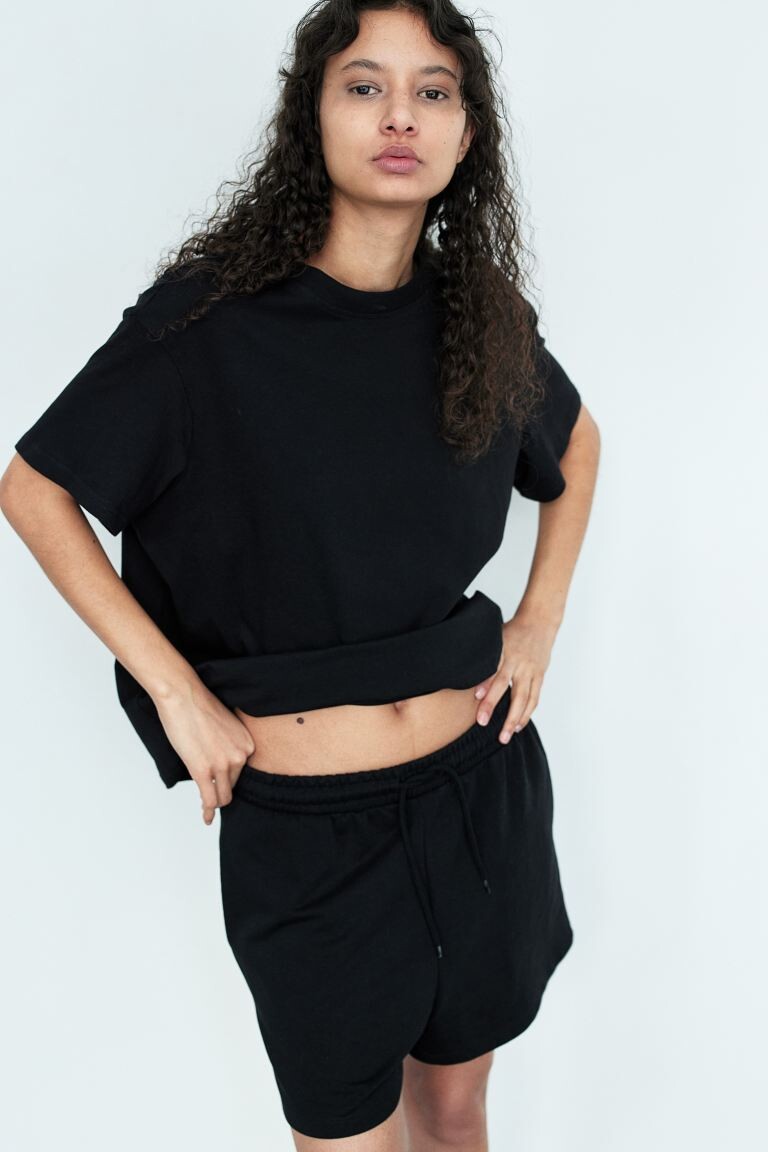 Футболка оверсайз H&M, черный 
Футболка оверсайз H&M, черный