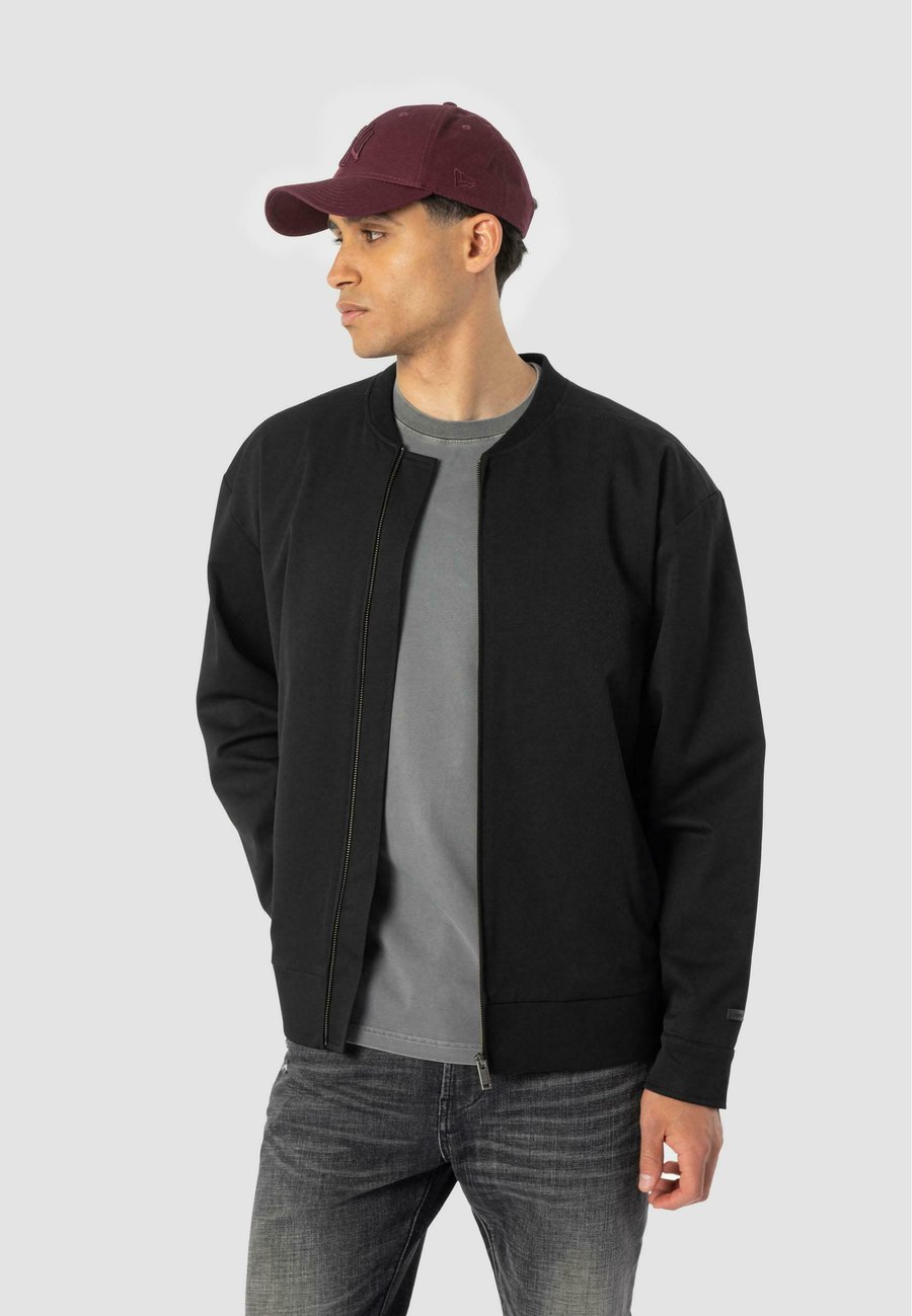 Куртка Elias Rumelis KAMAO, Black
Куртка Elias Rumelis KAMAO, Black