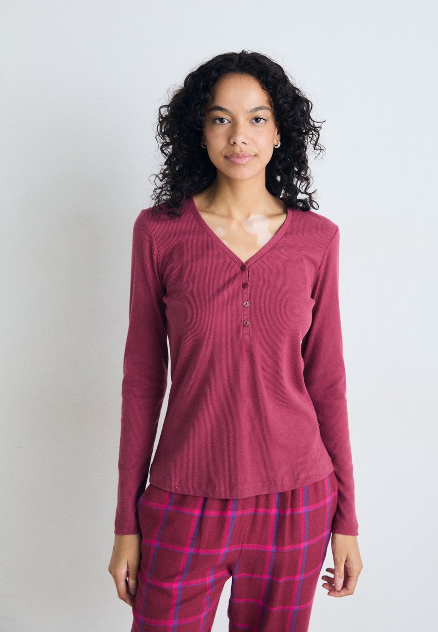 Пижамный топ Triumph MIX MATCH SOFT, Sweet Marsala/Red
Пижамный топ Triumph MIX MATCH SOFT, Sweet Marsala/Red