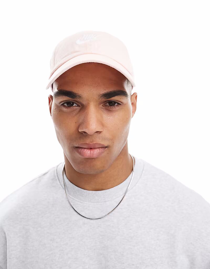 Кепка Nike Club Swoosh светло-розового цвета
Кепка Nike Club Swoosh светло-розового цвета