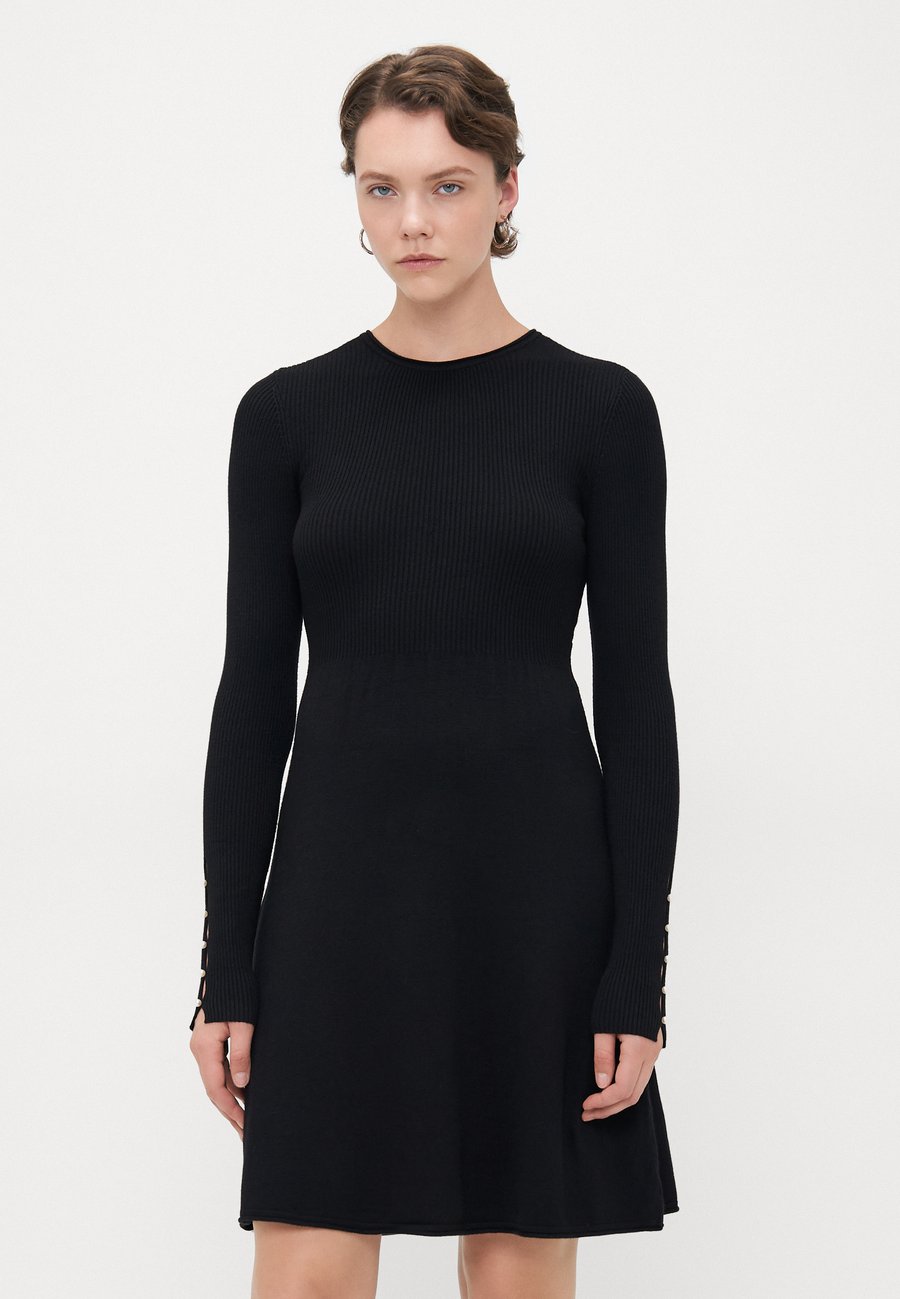 Платье ONLY Tall ONLNATASCHA O NECK, Black
Платье ONLY Tall ONLNATASCHA O NECK, Black