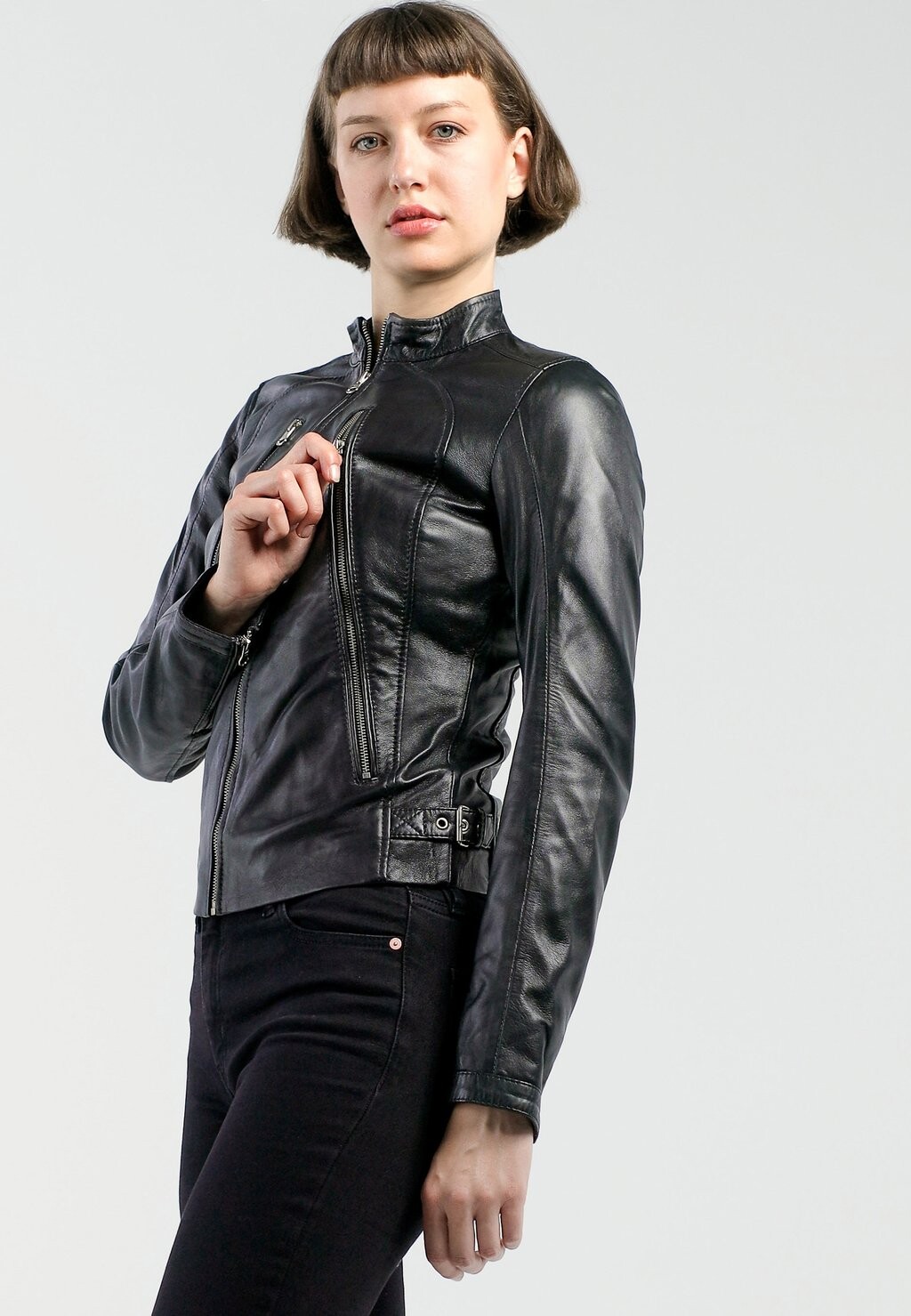 Кожаная куртка NO N4ME, черный
Кожаная куртка NO N4ME, черный