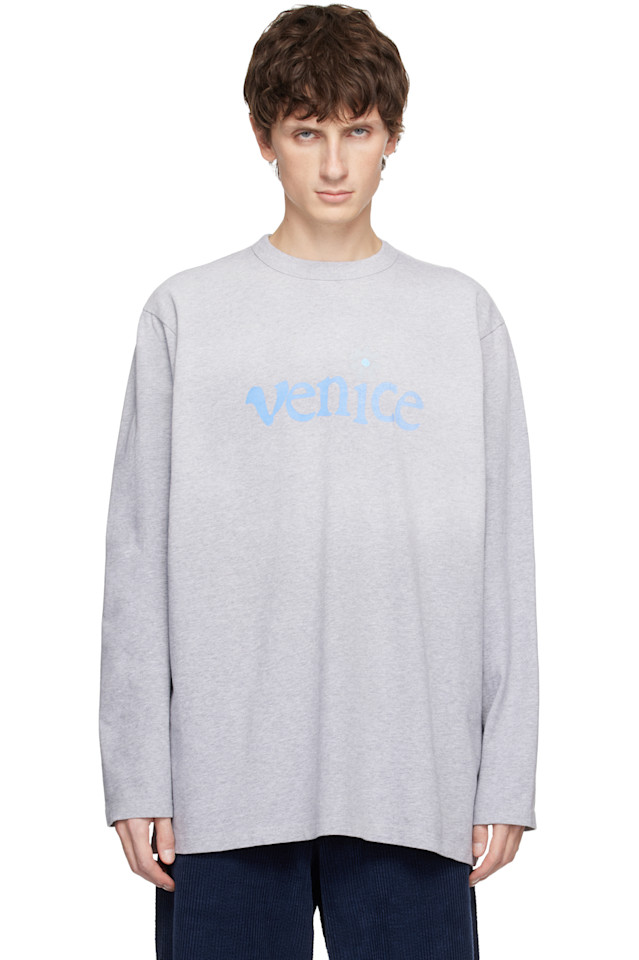 Erl Серая футболка с длинными рукавами "Венеция"
Erl Серая футболка с длинными рукавами "Венеция"