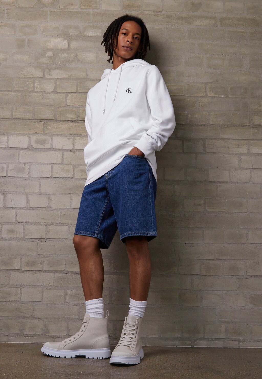 Толстовка Calvin Klein Jeans белая, Белый, Толстовка Calvin Klein Jeans белая
Толстовка Calvin Klein Jeans белая, Белый, Толстовка Calvin Klein Jeans белая