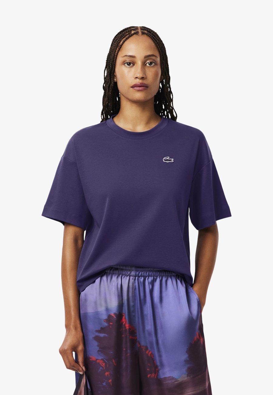 Футболка Lacoste Basic T-shirt, Violet-Zsv/Purple, Фиолетовый, Футболка Lacoste Basic T-shirt, Violet-Zsv/Purple
Футболка Lacoste Basic T-shirt, Violet-Zsv/Purple, Фиолетовый, Футболка Lacoste Basic T-shirt, Violet-Zsv/Purple