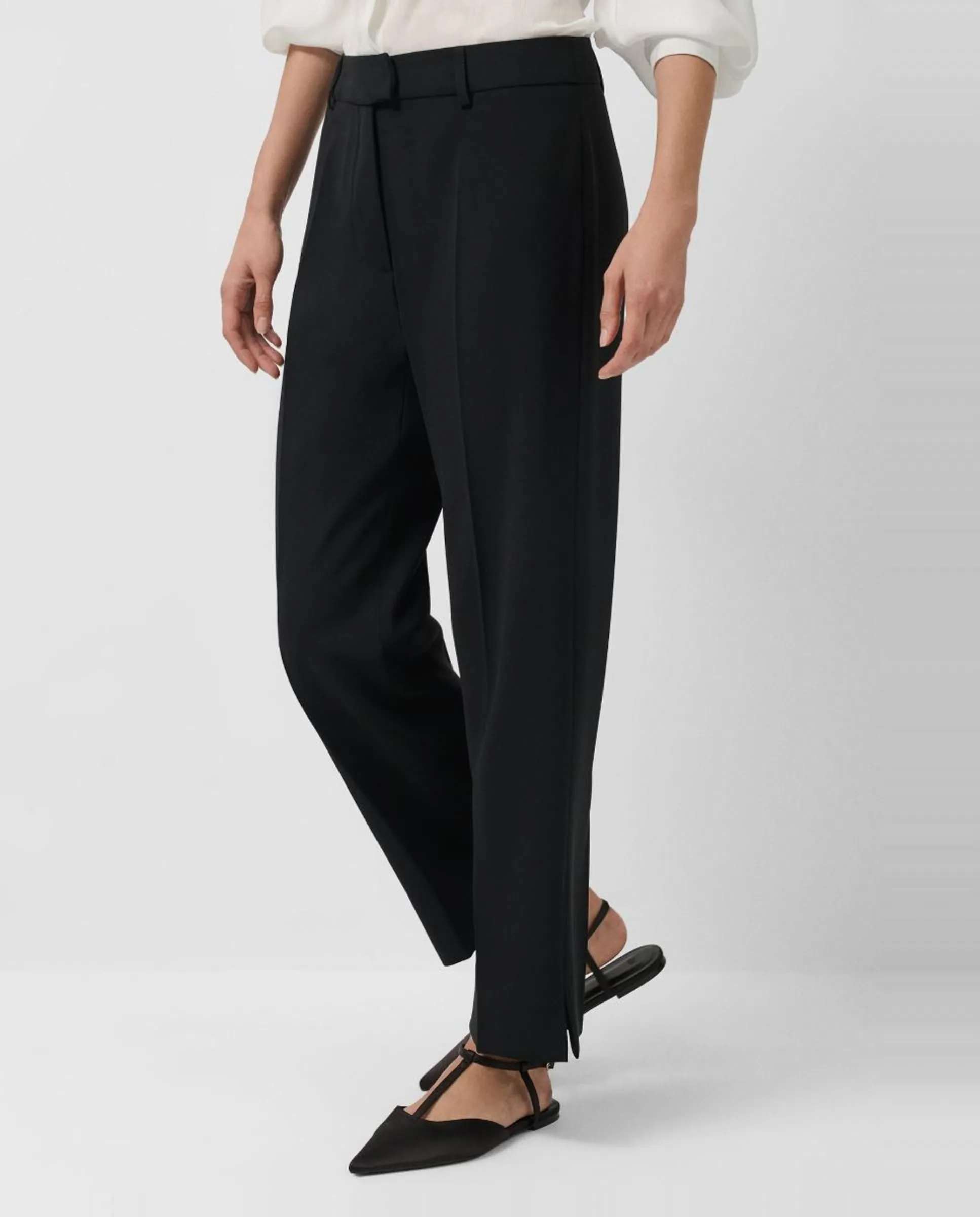 Женские прямые брюки из крепа Roberto Verino, черный
Женские прямые брюки из крепа Roberto Verino, черный