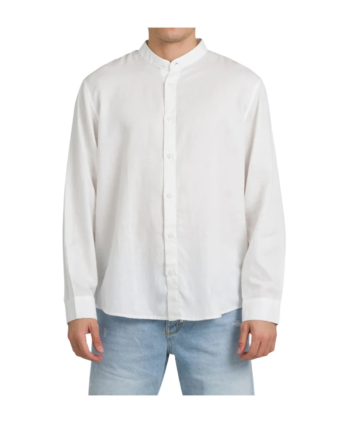 Классическая рубашка, незаменимый элемент гардероба Armani Exchange, белый
Классическая рубашка, незаменимый элемент гардероба Armani Exchange, белый