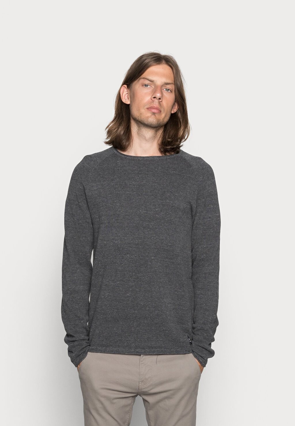 Свитер JJEHILL CREW NECK NOOS Jack & Jones, темно-серый меланж
Свитер JJEHILL CREW NECK NOOS Jack & Jones, темно-серый меланж