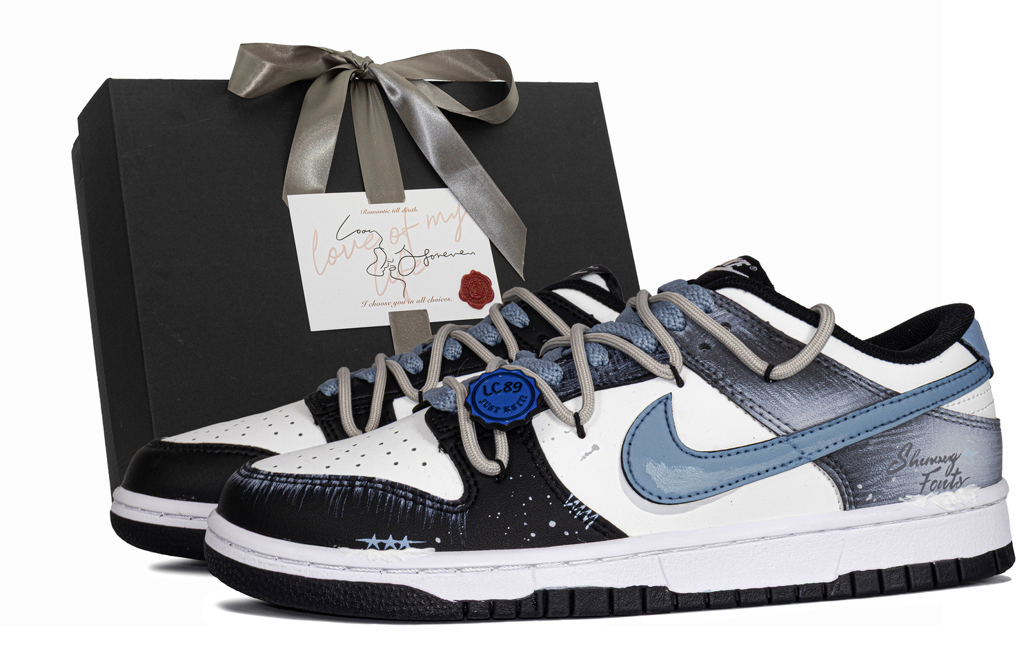 Nike Кроссовки Dunk MIST Chapter MONE, Special Box, износостойкие и легкие, низкие, для скейтбординга, унисекс, черно-белые
Nike Кроссовки Dunk MIST Chapter MONE, Special Box, износостойкие и легкие, низкие, для скейтбординга, унисекс, черно-белые