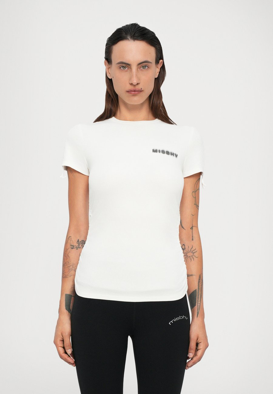 Футболка MISBHV COMMUNITY FITTED, White
Футболка MISBHV COMMUNITY FITTED, White