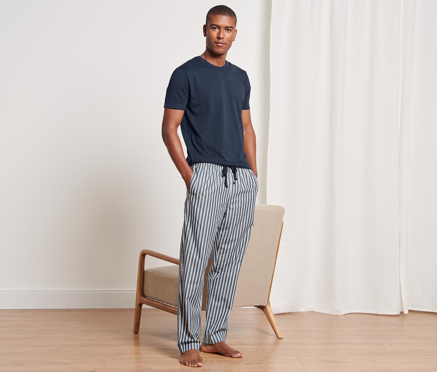 Пижама с ткаными брюками Tchibo, топ темно-синий
Пижама с ткаными брюками Tchibo, топ темно-синий