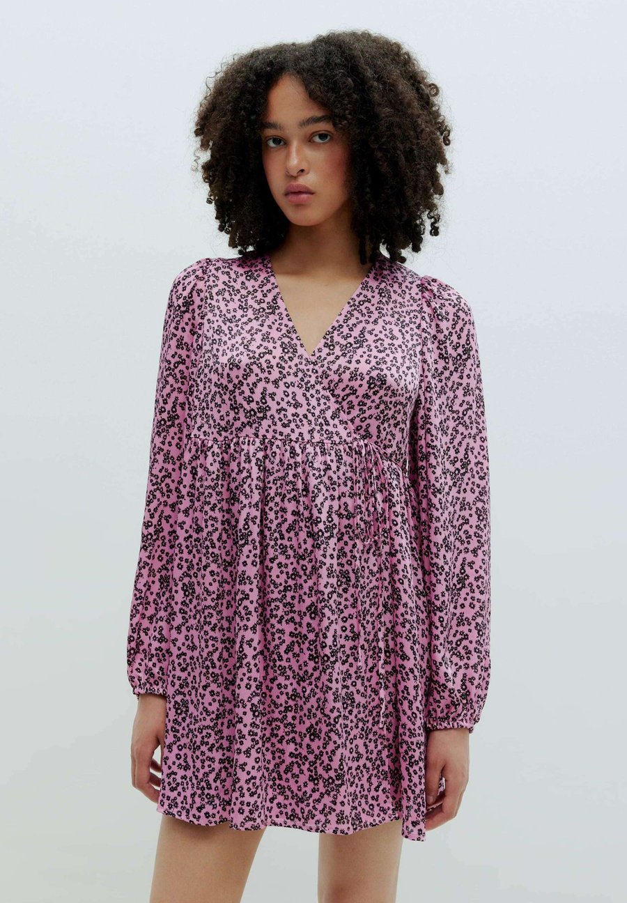 Платье EDITED Day dress, Pink
Платье EDITED Day dress, Pink