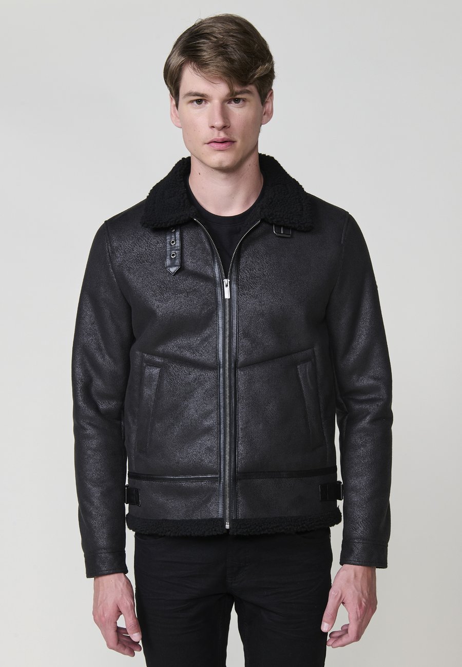 Куртка Koroshi Faux leather jacket, Black
Куртка Koroshi Faux leather jacket, Black