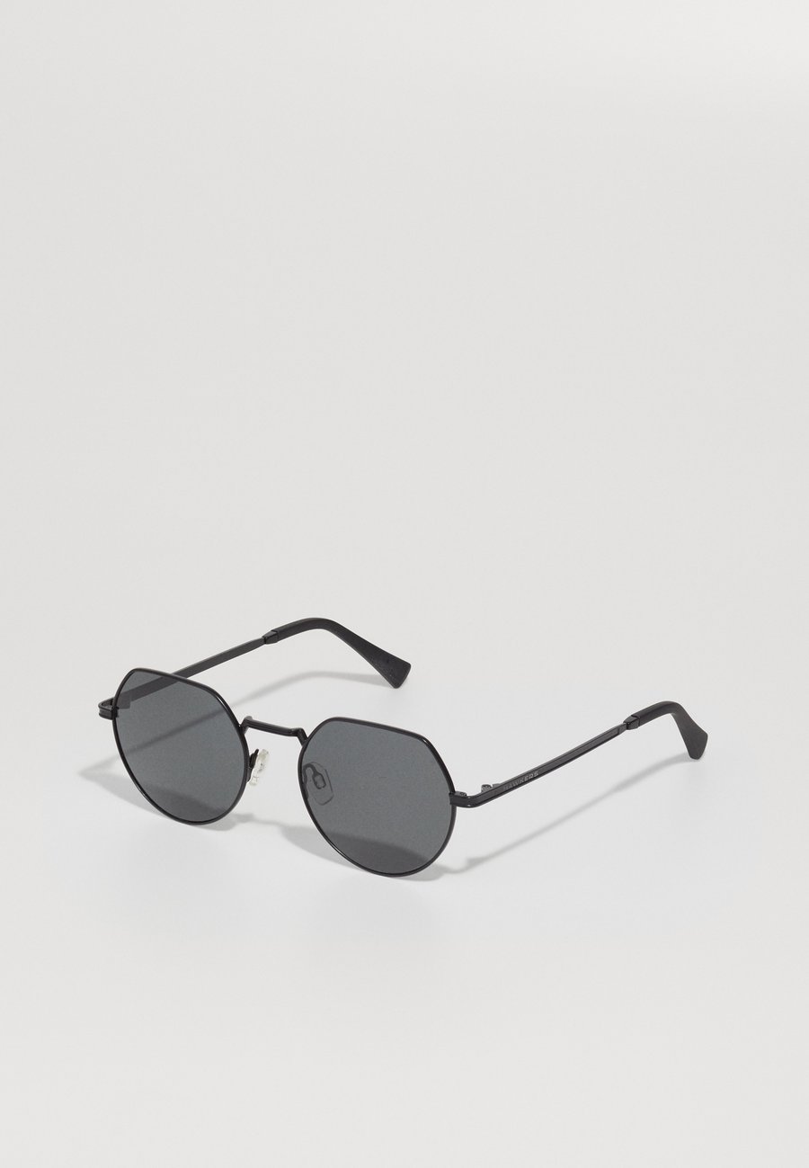 Солнцезащитные очки Hawkers AURA POLARIZED, Black
Солнцезащитные очки Hawkers AURA POLARIZED, Black