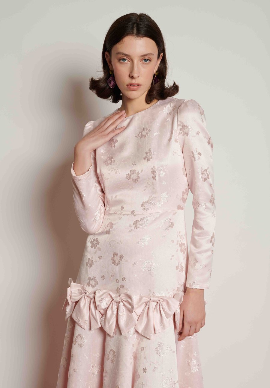 Платье Sister Jane GLOSS MIDI DRESS, Pink/Light Pink
Платье Sister Jane GLOSS MIDI DRESS, Pink/Light Pink