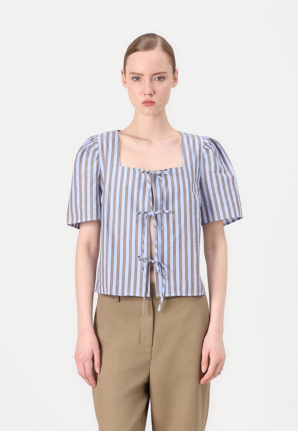 Блуза TIME Modström, бежевый
Блуза TIME Modström, бежевый