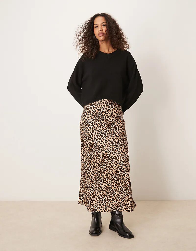 Атласная юбка миди с леопардовым принтом Vila
Атласная юбка миди с леопардовым принтом Vila