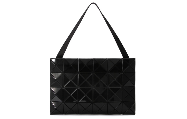 ISSEY MIYAKE Чёрная женская сумка-кроссбоди среднего размера из ПВХ
ISSEY MIYAKE Чёрная женская сумка-кроссбоди среднего размера из ПВХ