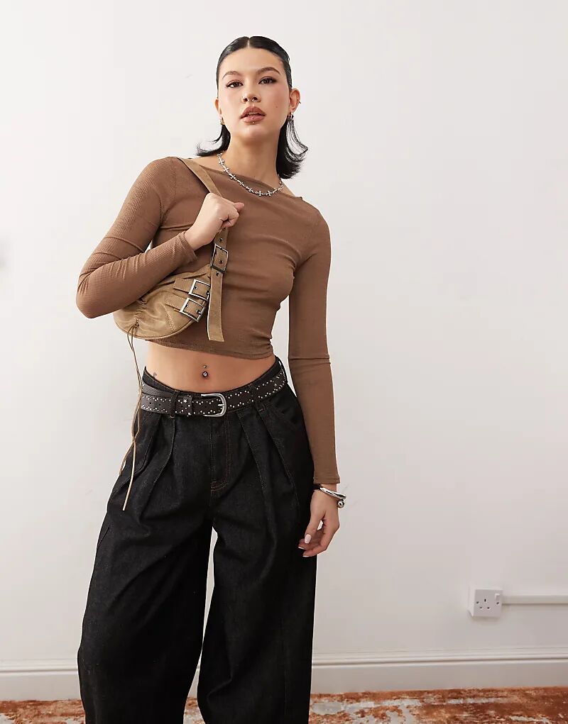 Топ с длинными рукавами COLLUSION бежевого цвета
Топ с длинными рукавами COLLUSION бежевого цвета